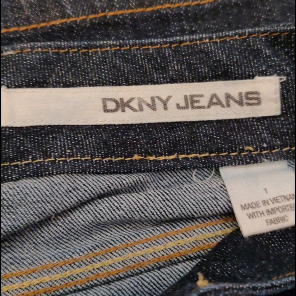 DKNY Dark Wash Flare Jeans Size 1 - Picture 5 of 5